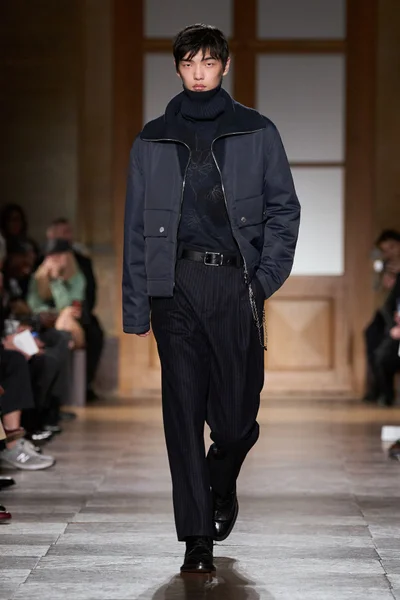 Look 39